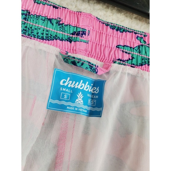 Vtg Chubbies 5.5" Shorts Mens S 28-30 Green Pink Alligator AOP Elastic Waist - Picture 2 of 9